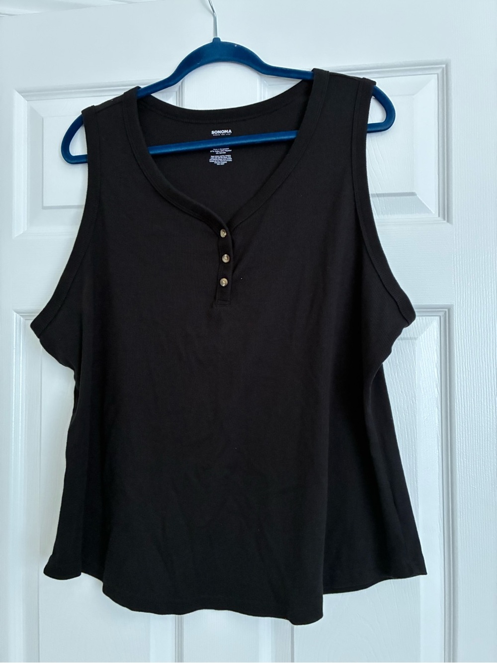Sonoma Black Sleeveless Henley Tank with Button Placket